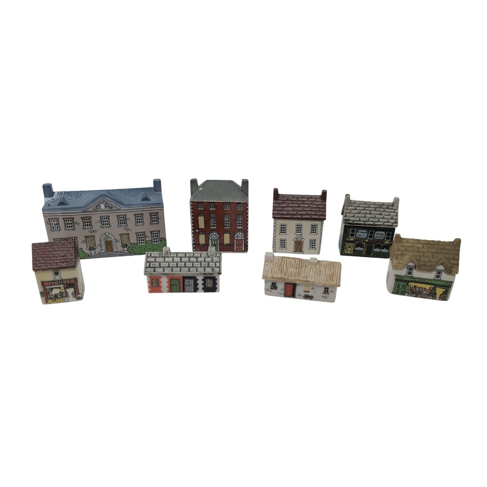 Wade Ireland Miniature Irish Village Houses Set of 8 Porcelain Figurines Decor